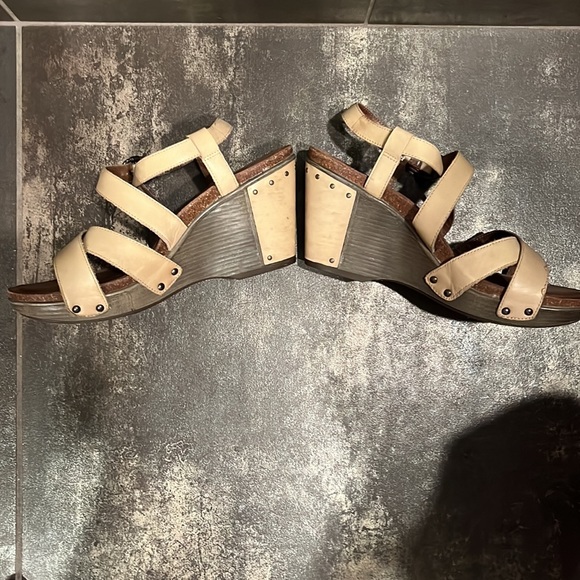 Dansko Light Tan &brown Sandals Size 40 - Picture 3 of 5